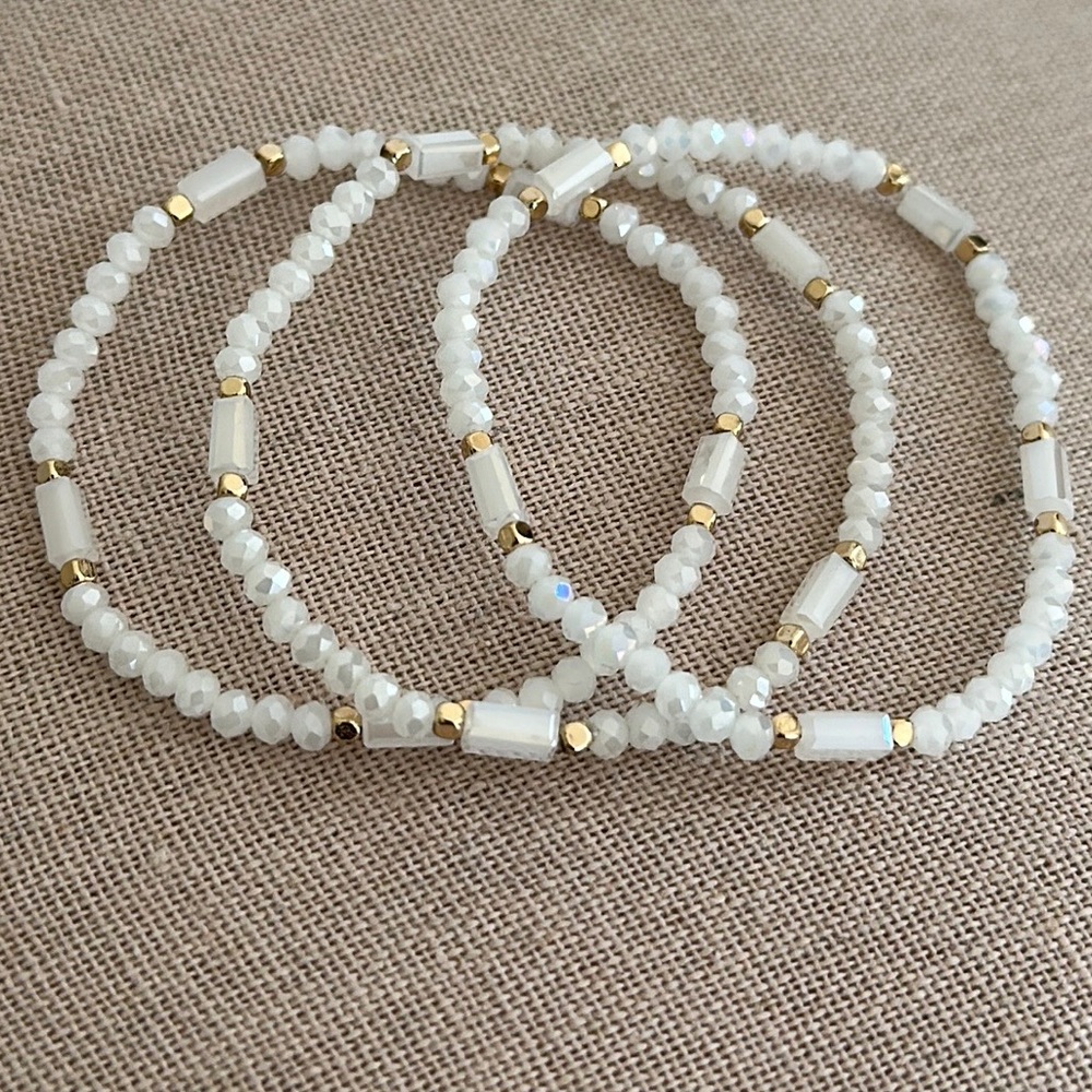 Isabel Harvey Seed Bracelet Set in White/Gold
